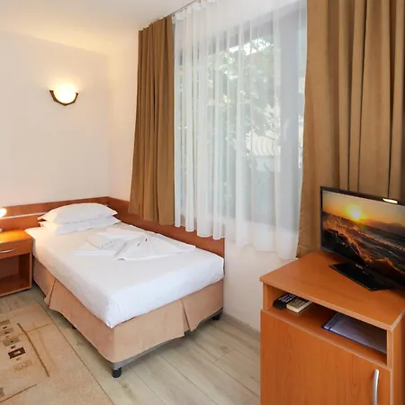 Guest house Nirvana 2*