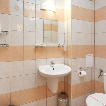 Nirvana ゲストハウス ネセバル